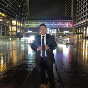 Meet your Posher, Moises